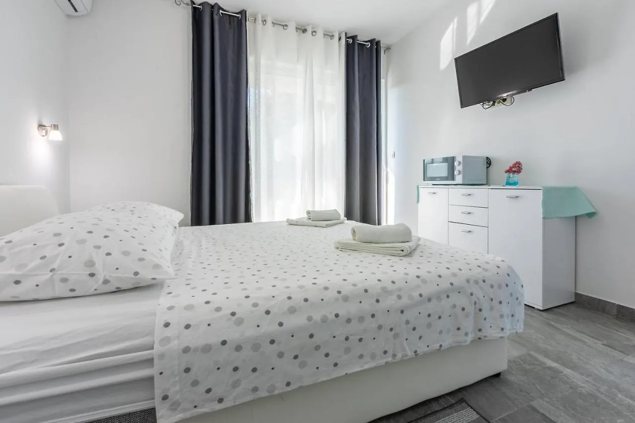 Apartment Nada Mundanije